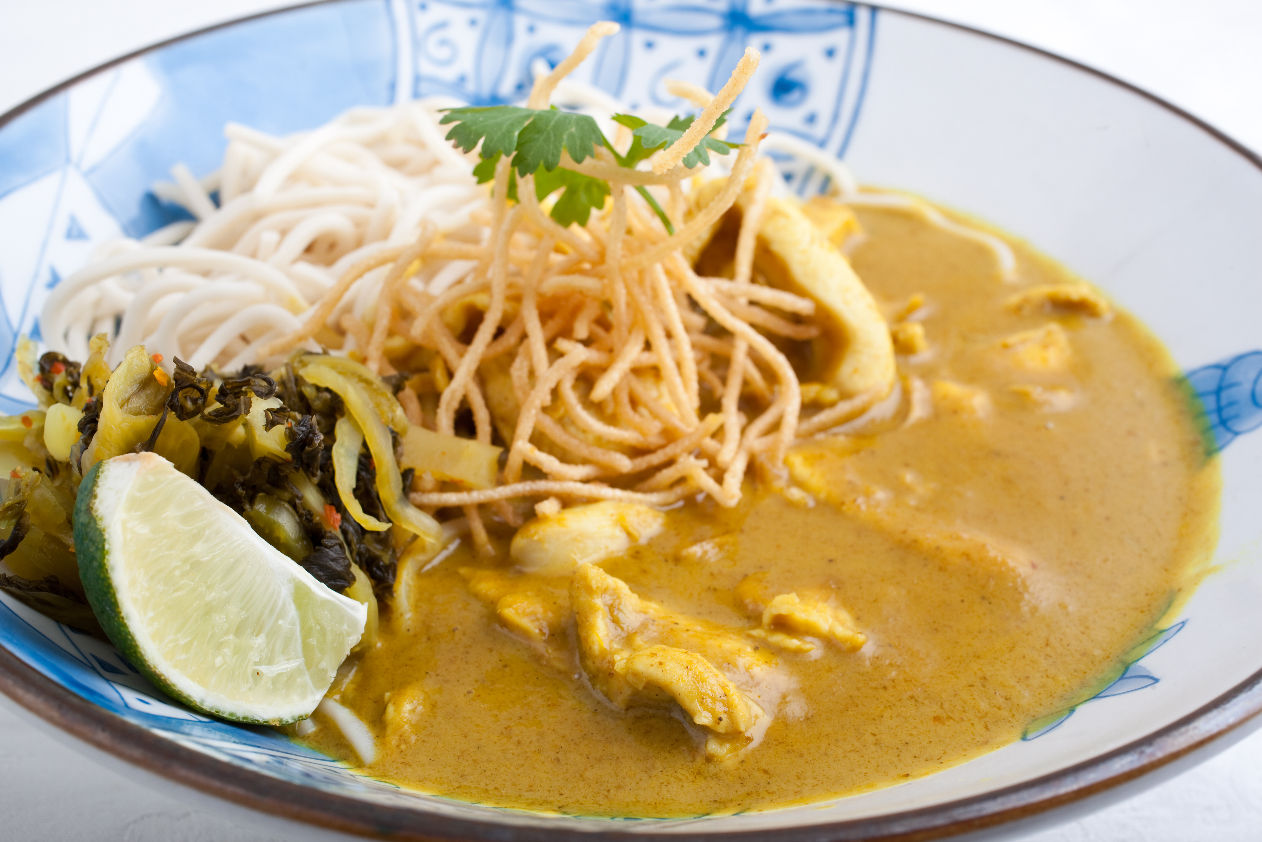 KHAO SOY-KARI Z REZANCI KHAO SOY-KARI Z REZANCI